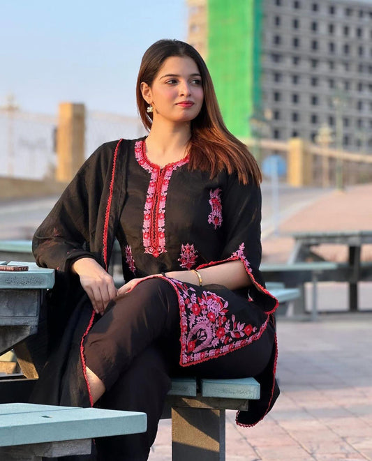 Libaas e Resham | Black Embroidered Suit | Winter Collection