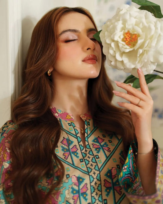 Libaas-e-Resham: Vibrant Printed Kurta & Ivory Trouser Set