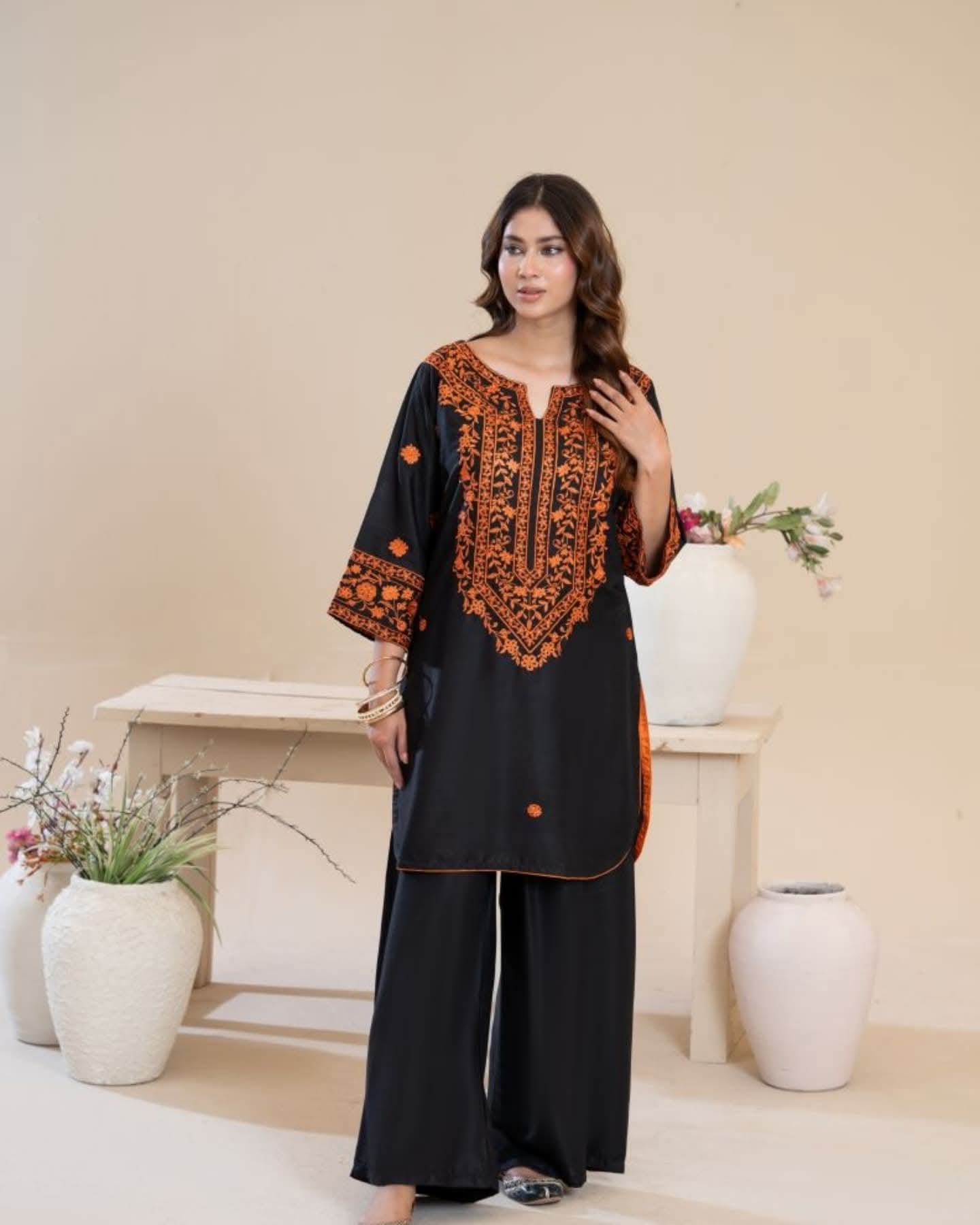Libaas e resham Premium Embroidered Linen 2-Piece Kurta Plazo Set - Black & Orange