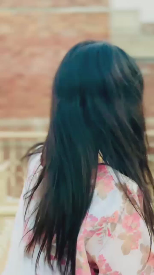 Winter Elegance: Embroidered Organza & Lawn Pakistani Ready-to-Wear.