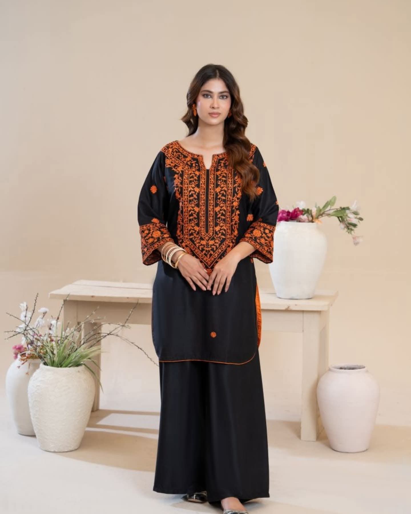 Libaas e resham Premium Embroidered Linen 2-Piece Kurta Plazo Set - Black & Orange