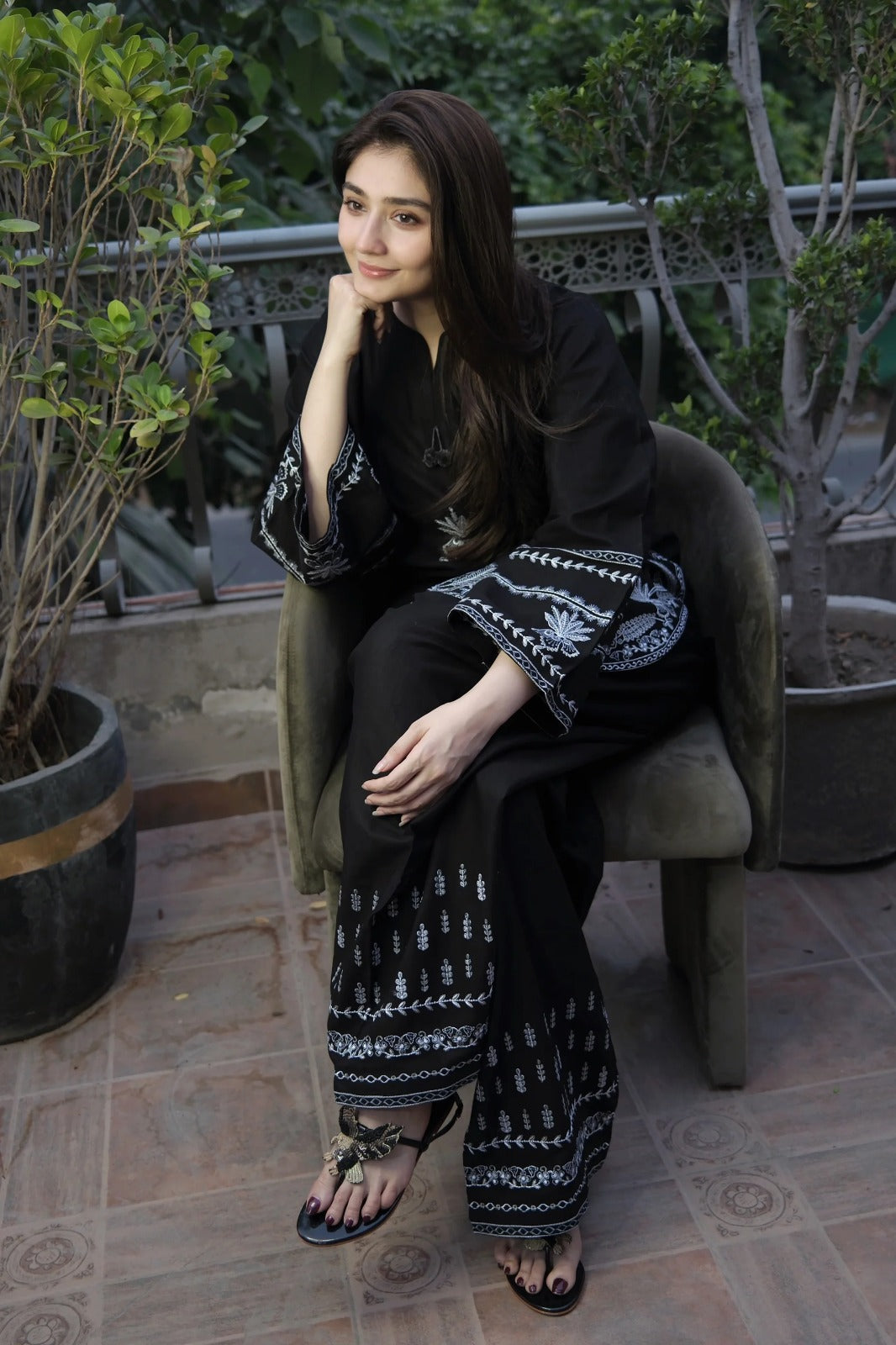 Black Embroidered Two-Piece Co-ord Set | Libaas-e-Resham